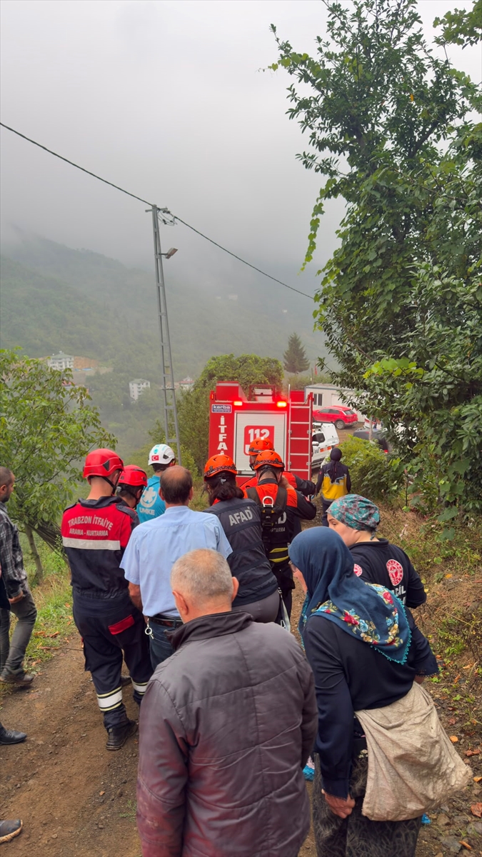Trabzon'da fındık toplayan Emriye Kurt yamaçtan düşerek yaralandı