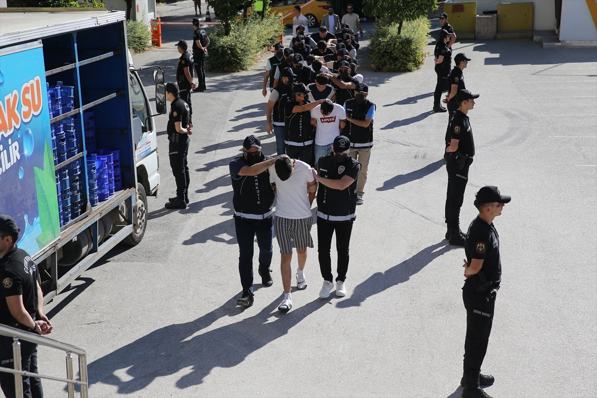 Eskişehir'de uyuşturucu operasyonu: 9 kişi yakalandı, 147 bin hap ele geçirildi