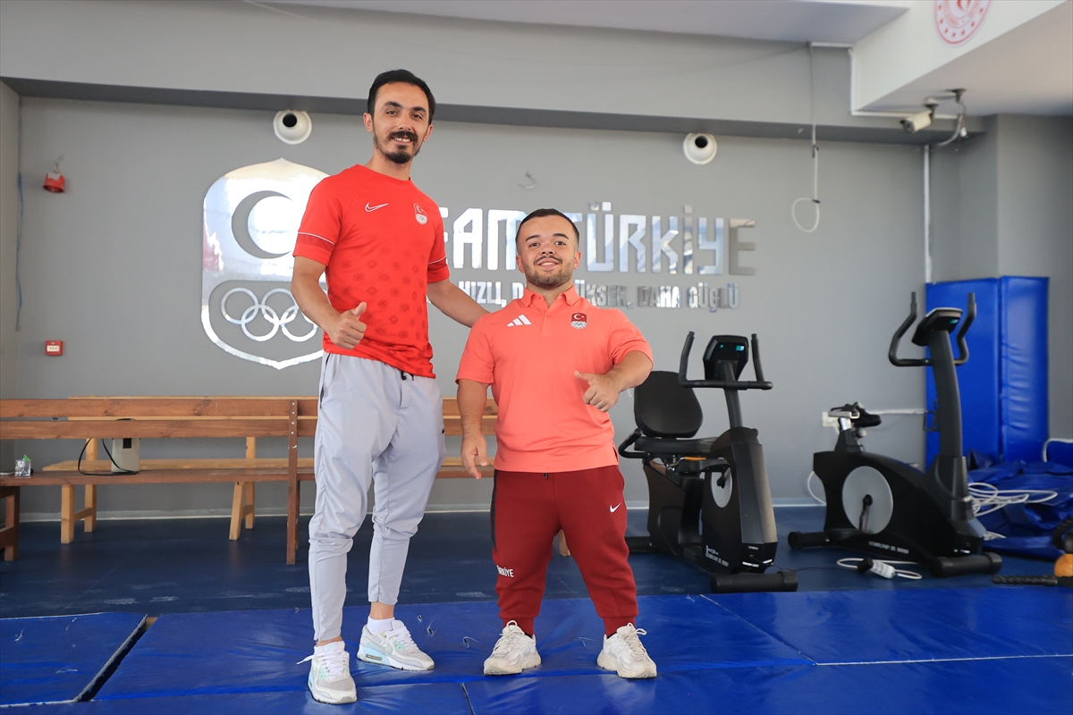Çağdaş Kaya: Dünya şampiyonu olup İstiklal Marşı'nı okutacağım