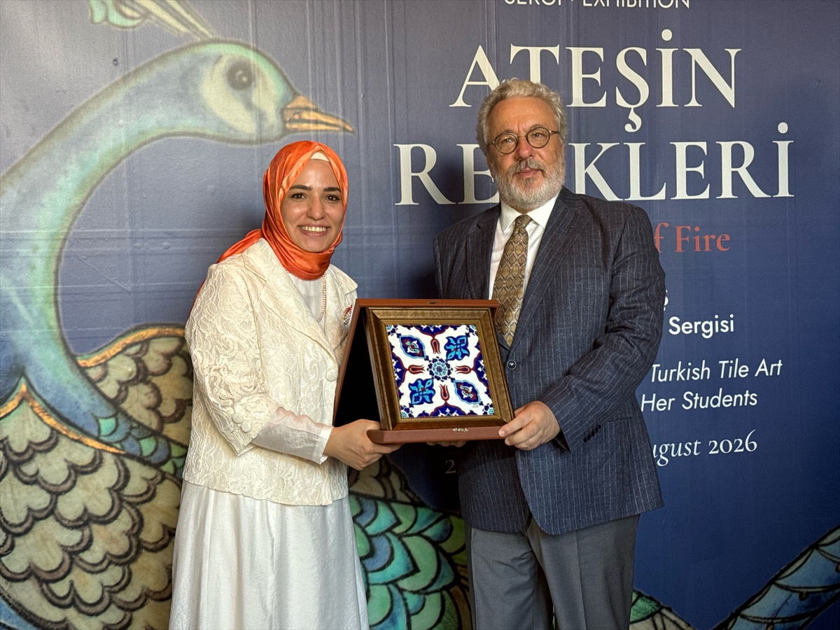 Mümine Ateş: Ateşin Renkleri sergisi Filistin'e dikkat çekiyor