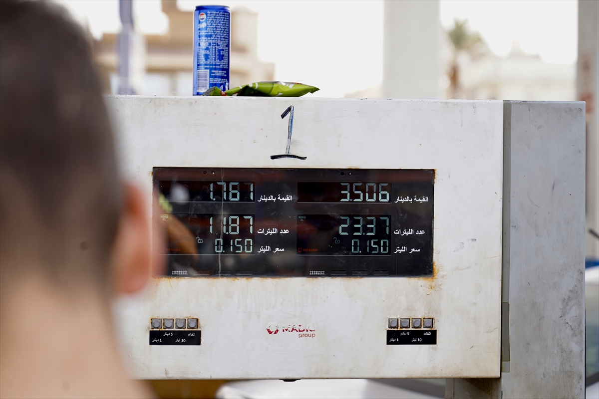 Libya'da yakıt krizi: Benzin istasyonlarında uzun kuyruklar