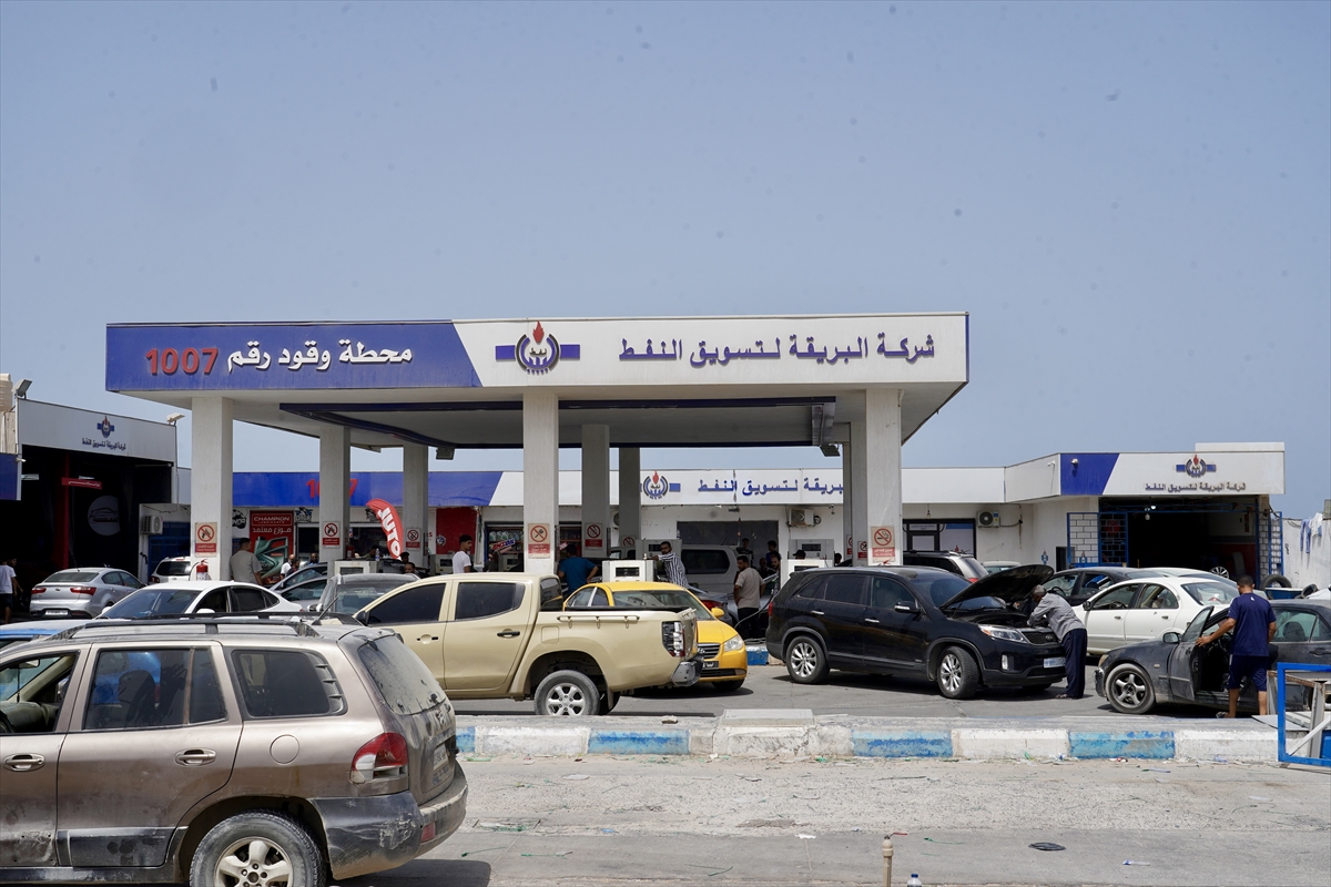 Libya'da yakıt krizi: Benzin istasyonlarında uzun kuyruklar
