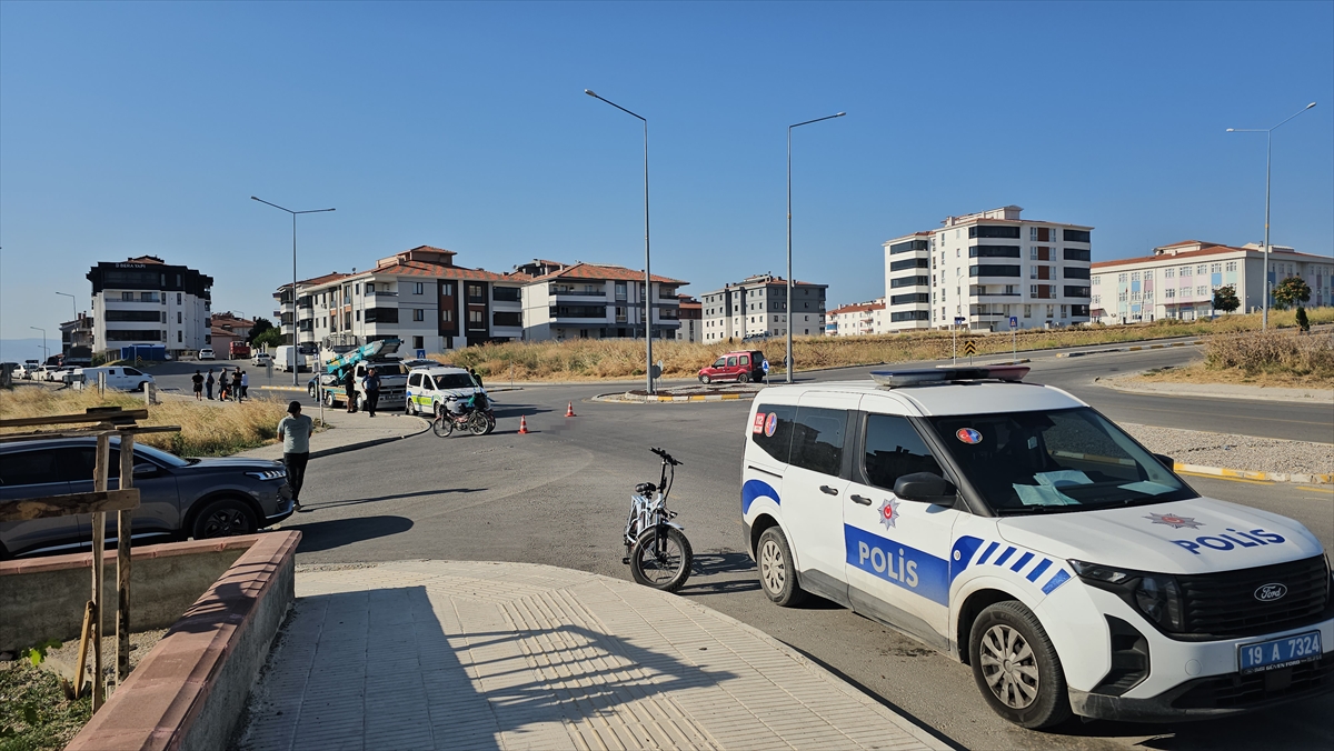 Çorum'da kamyonet motosiklete çarptı: Sürücü hayatını kaybetti