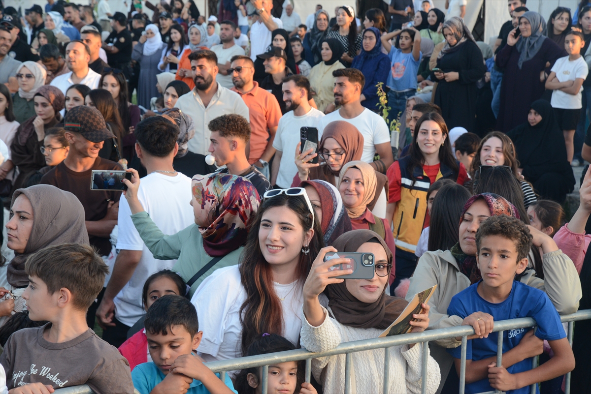 Sinan Akçıl: Malazgirt Zaferi etkinliklerinde konser verdi