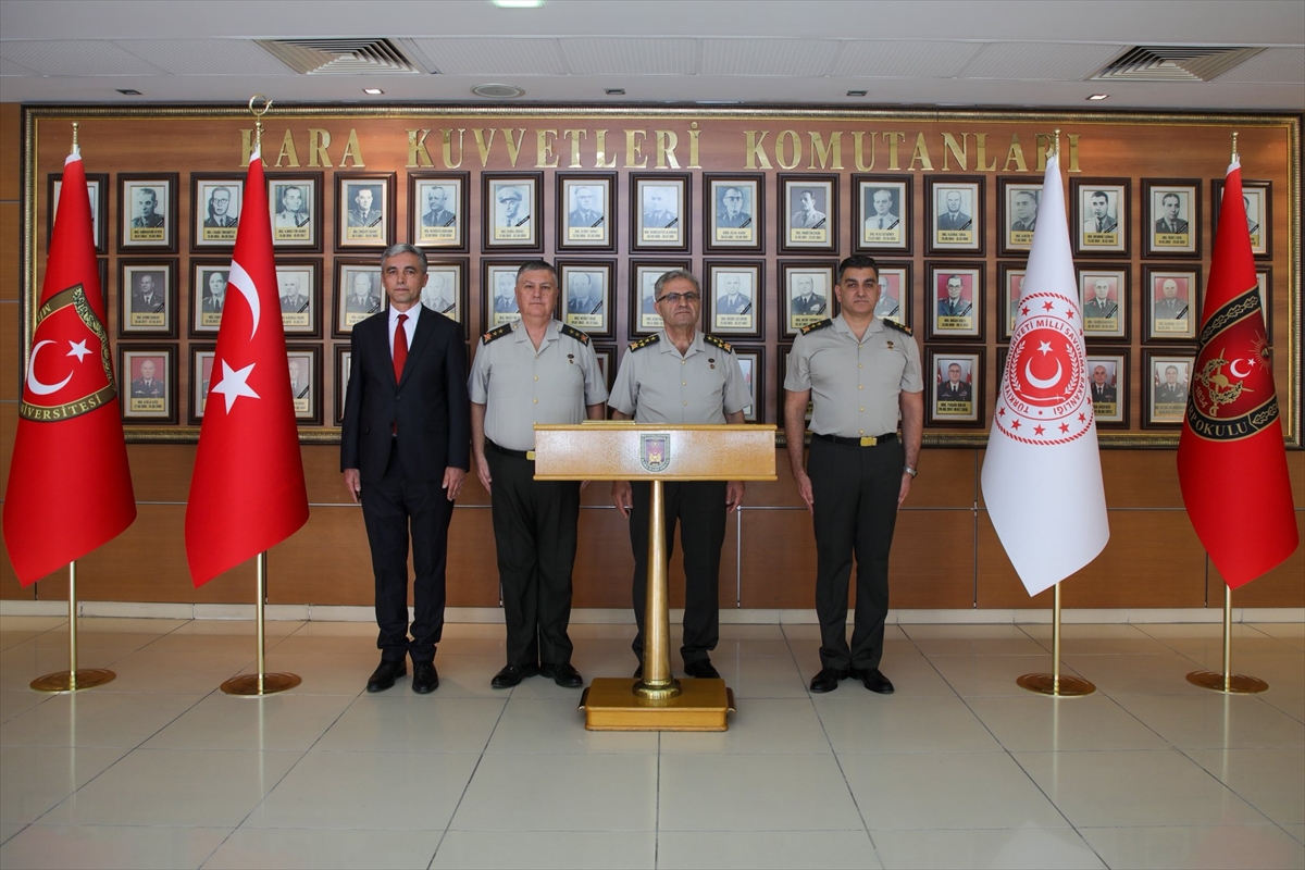 Orgeneral Tokel: Harp Okulu'nda teğmen adaylarına tecrübe aktardı