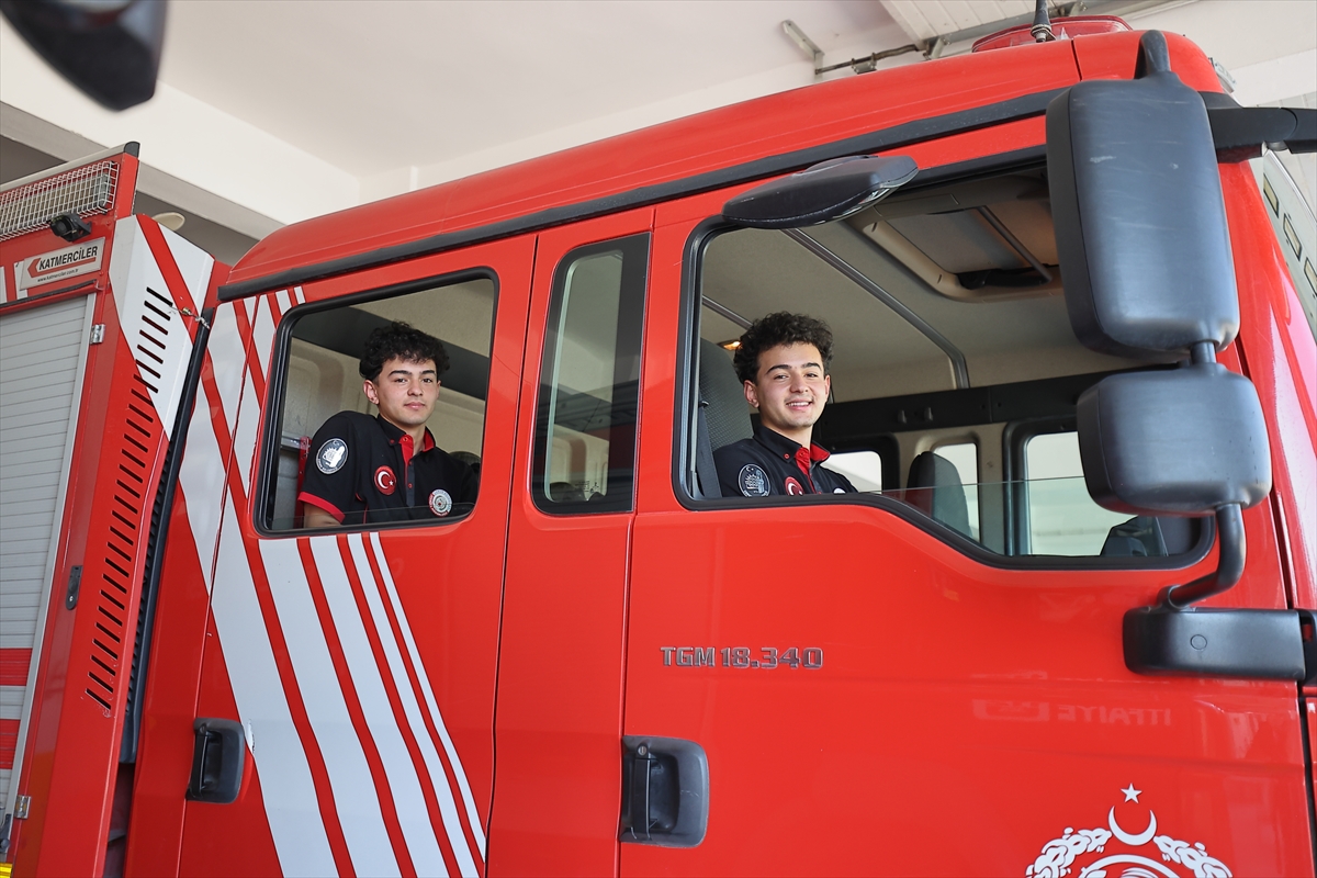 İkizler Bektaş: İtfaiyecilikte de yan yana olmak istiyoruz