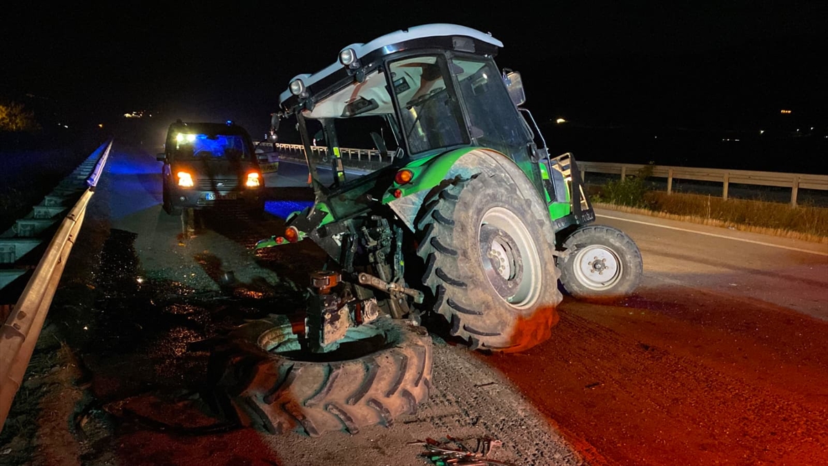 Tokat'ta cip ile traktör çarpıştı, 3 kişi yaralandı