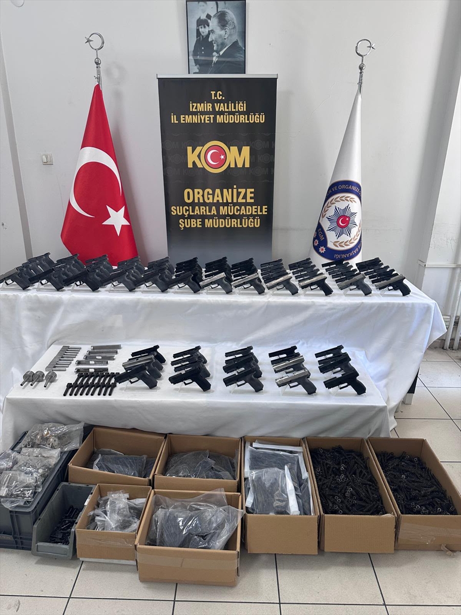 İzmir ve Manisa'da yasa dışı silah operasyonu: 13 gözaltı