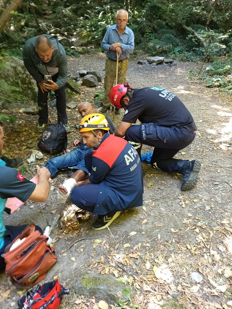 Bursa'da dağlık alanda mahsur kalan 2 kişiye ulaşıldı
