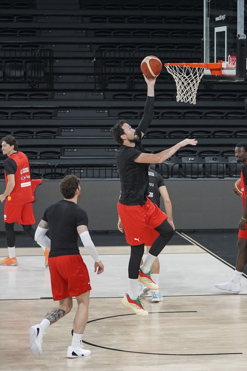 Ergin Ataman: Hedefimiz Litvanya ve İzlanda'yı yenmek