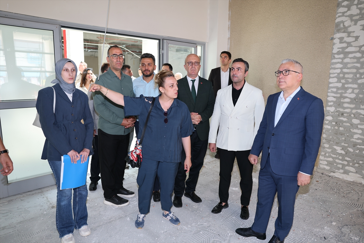 Vali Şimşek: Sivas Kütüphanesi Nisan'da hizmete açılacak