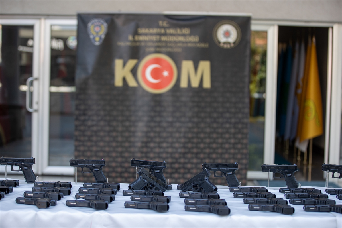 Sakarya'da silah kaçakçılığı operasyonu: 100 ruhsatsız tabanca