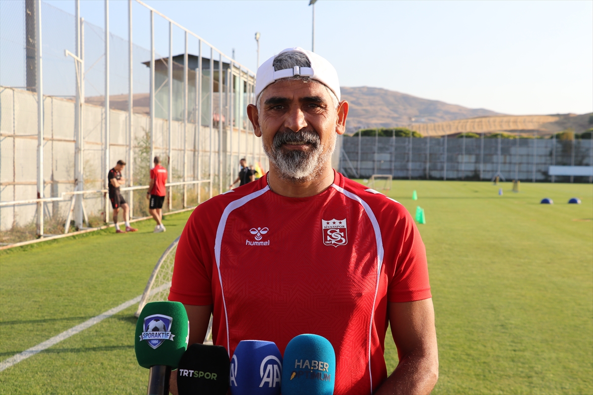 İsmet Taşdemir: Sivasspor 3 puanla tanışıp farklı kimliğe bürünecek