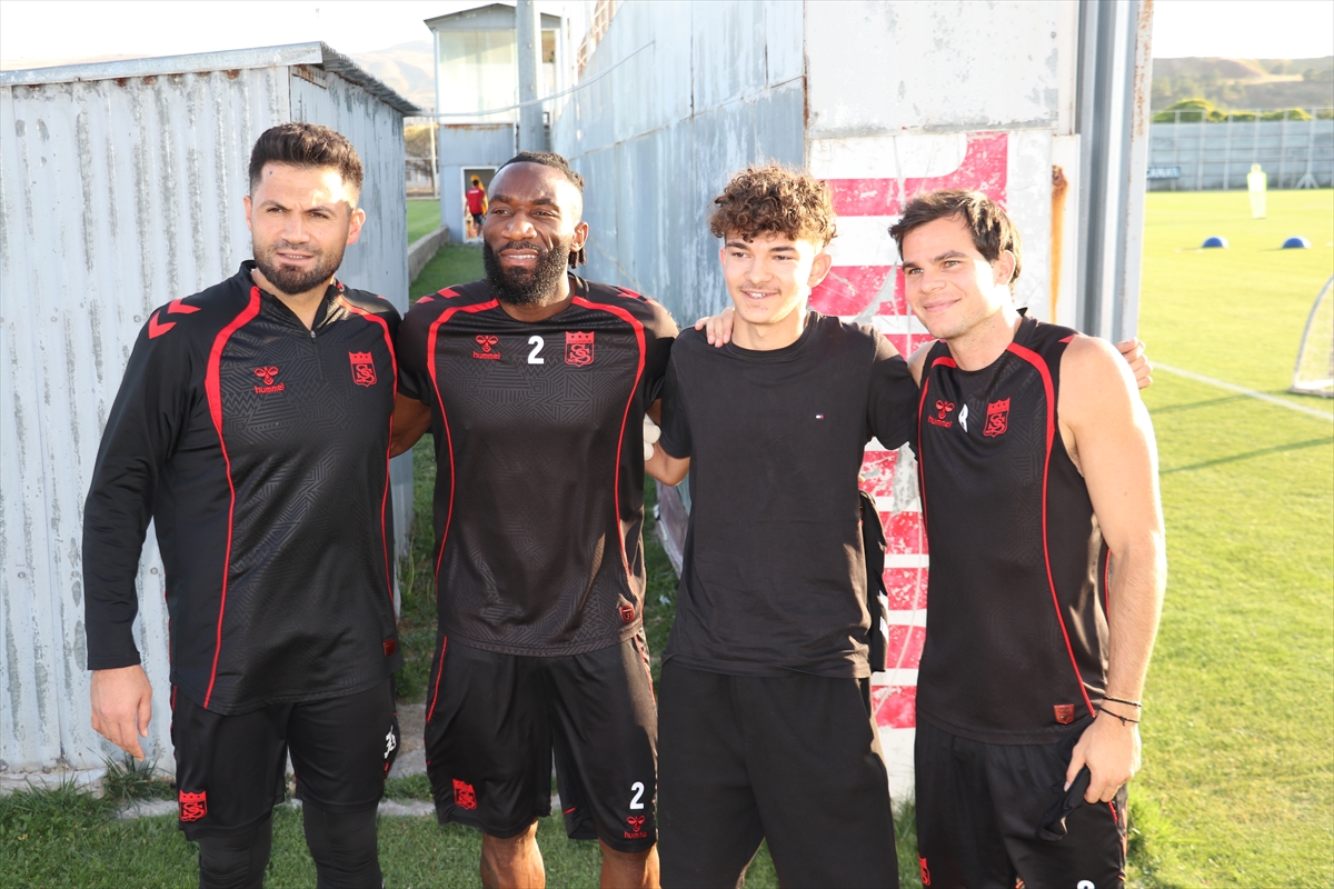 İsmet Taşdemir: Sivasspor 3 puanla tanışıp farklı kimliğe bürünecek