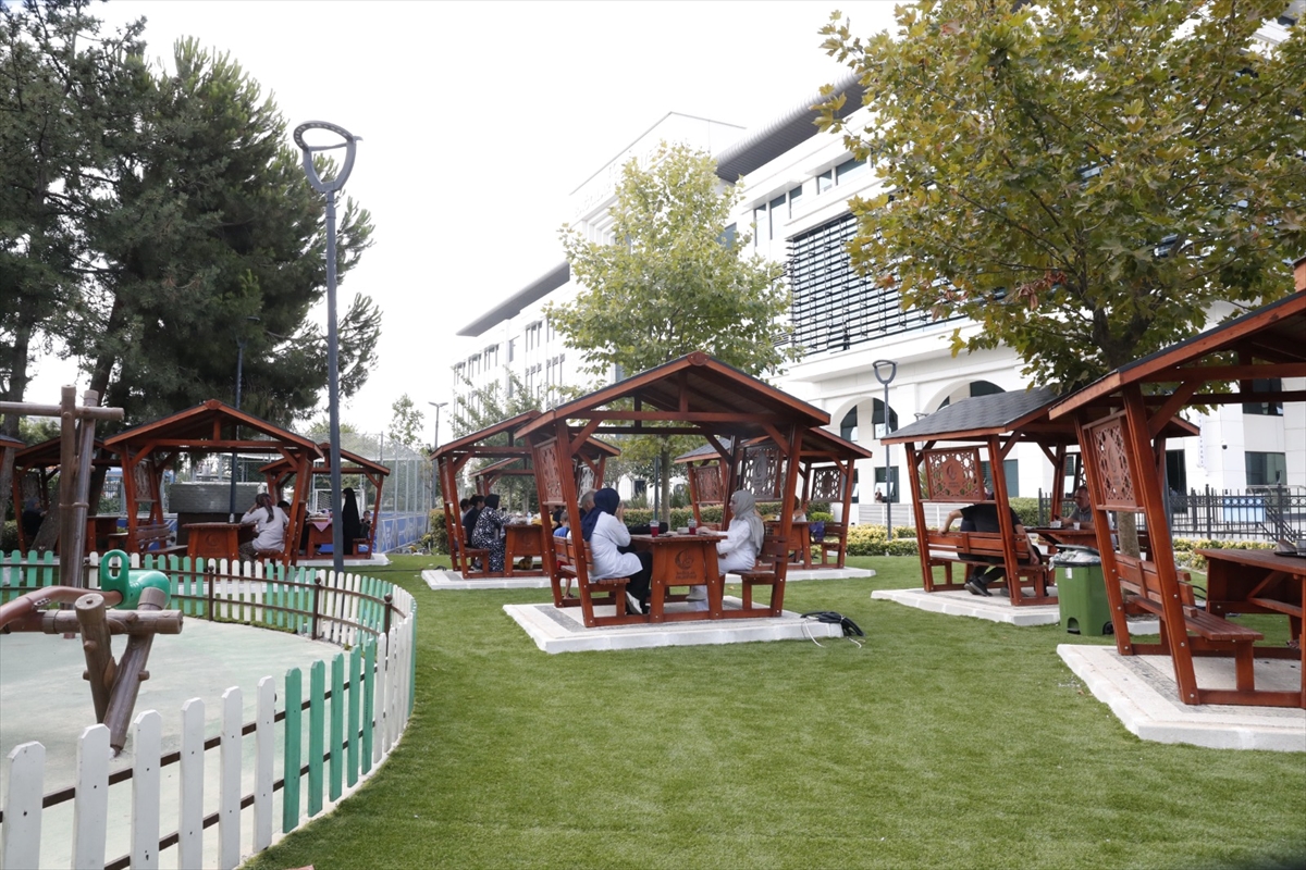 Bağcılar Belediye Başkanı Yıldız: Bahçe sosyal alana dönüştü