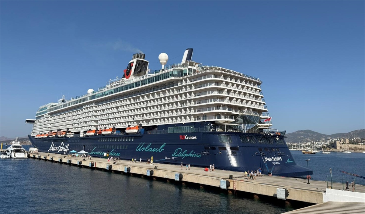 Bodrum'a Mein Schiff 5 kruvaziyeri ile 2756 turist geldi