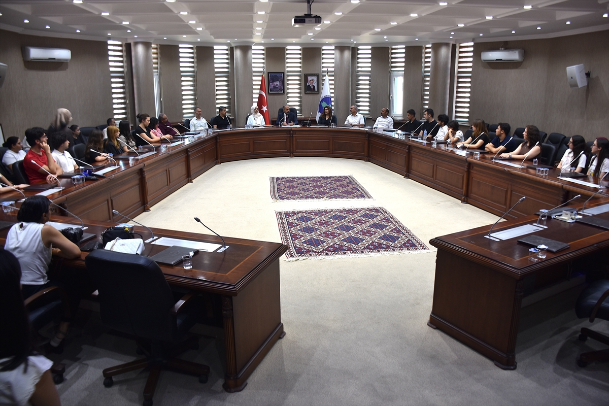 Rektör Hamdullah Şevli: Van MAT-BİL öğrencilerini ödüllendirdi
