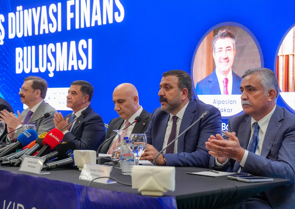 Hisarcıklıoğlu: Bankalar faiz indirimini ticari krediye yansıtsın