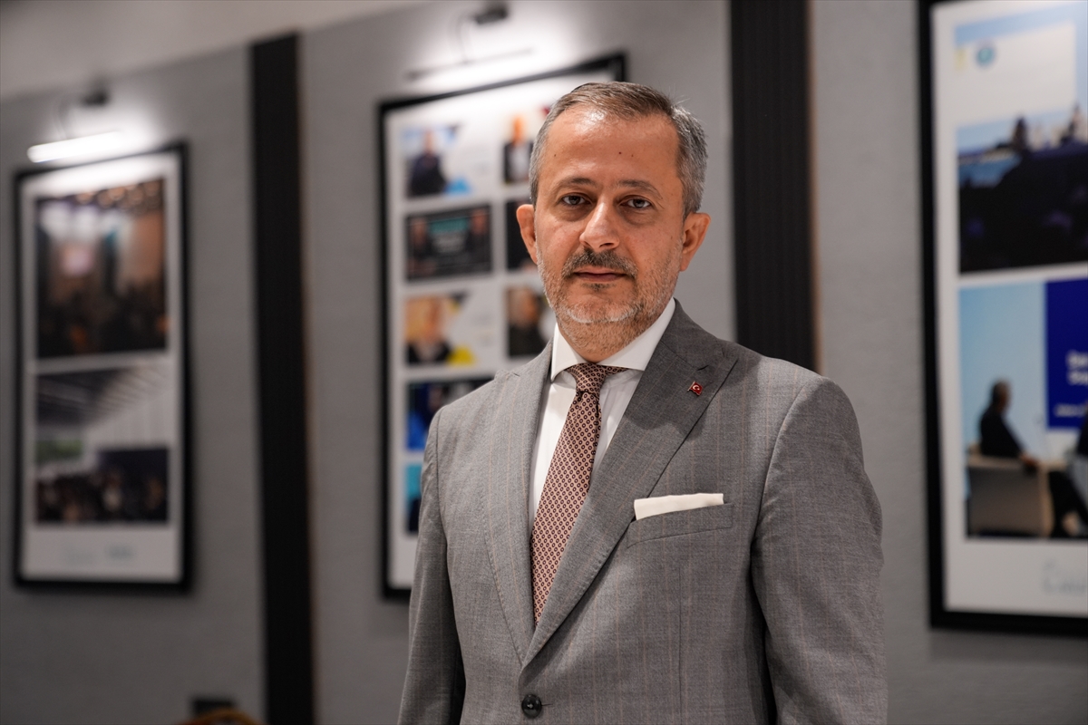Üner Karabıyık: Popüler müzik akımları cinsel kimliği bozuyor