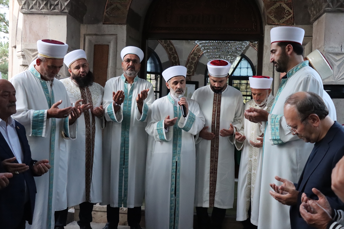 Erzincan'ın manevi şahsiyeti Terzibaba dualarla anıldı