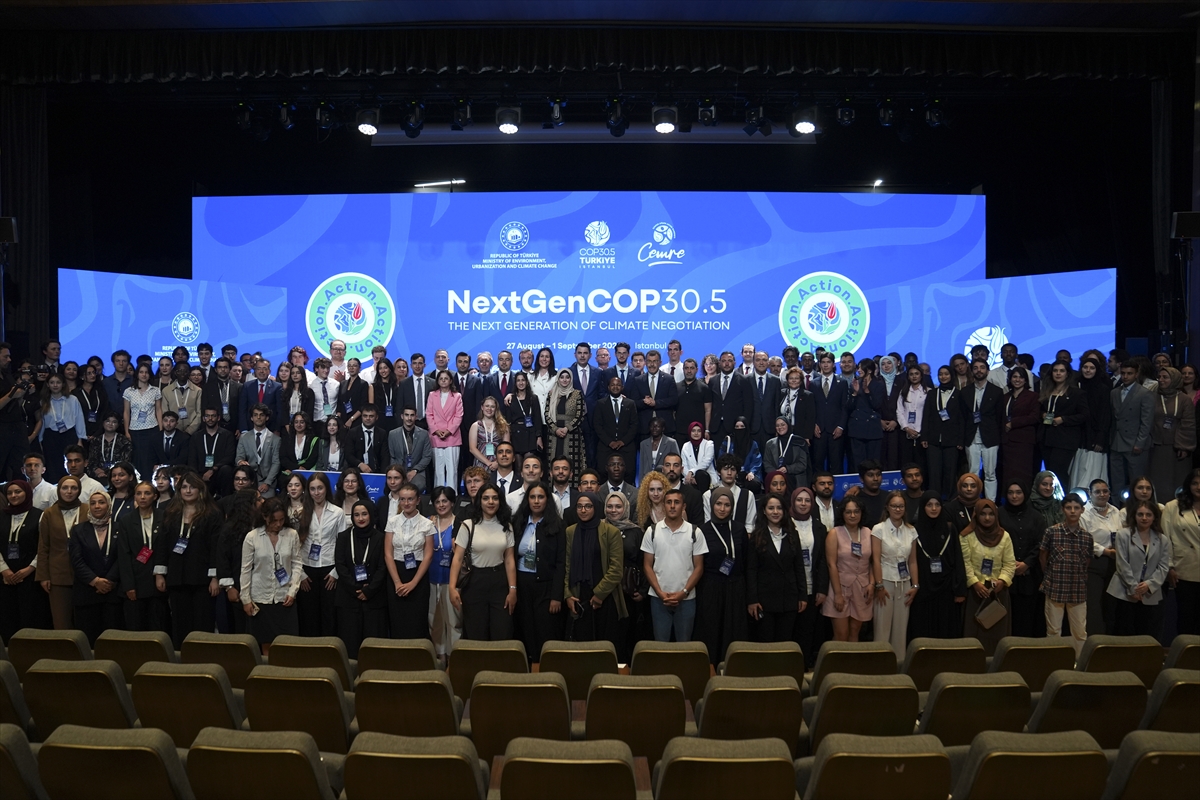 Bakan Kurum, "NextGenCOP30.5: İklim Zirvesi ve Gençlik Diplomasi Simülasyonu Programı"nda konuştu: