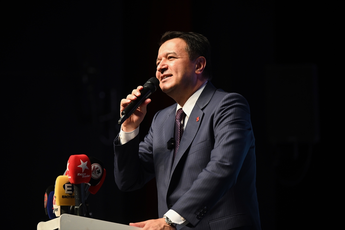Saadet Partisi Mahmut Arıkan: 2,5 milyon gence istihdam