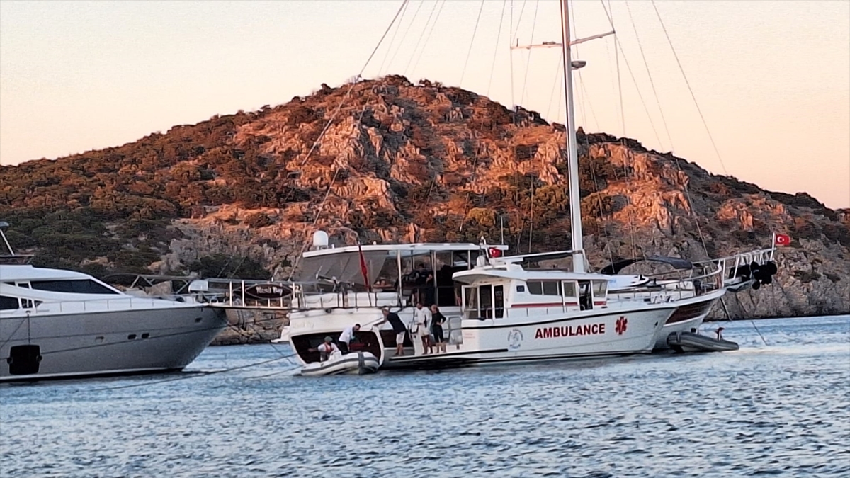 Bodrum'da Akvaryum Koyu'nda yaralanan genç kurtarıldı