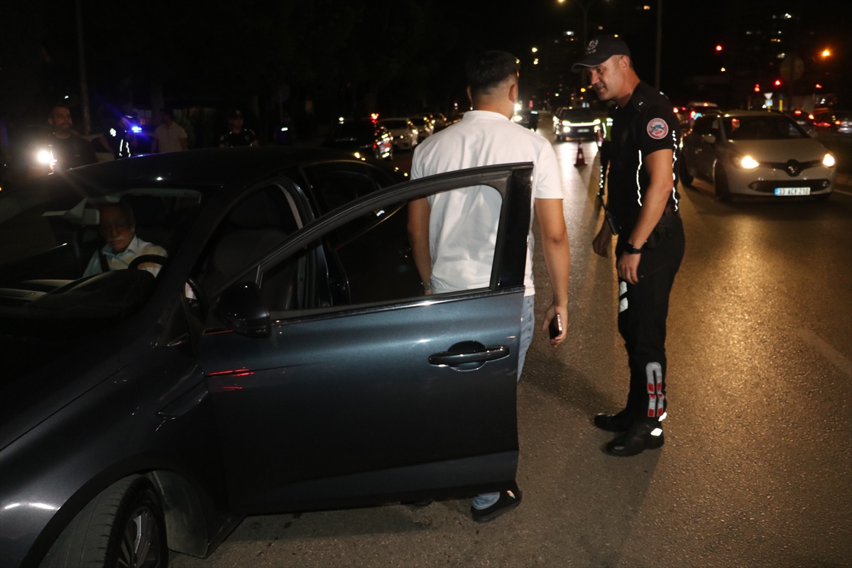 Adana'da Helikopterli Denetim: 35 Şüpheli Yakalandı