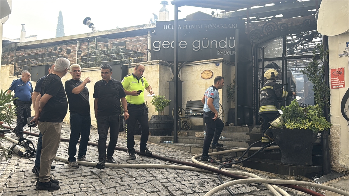 Gaziantep'te Restoran Yangını: İtfaiye Ekipleri Söndürdü