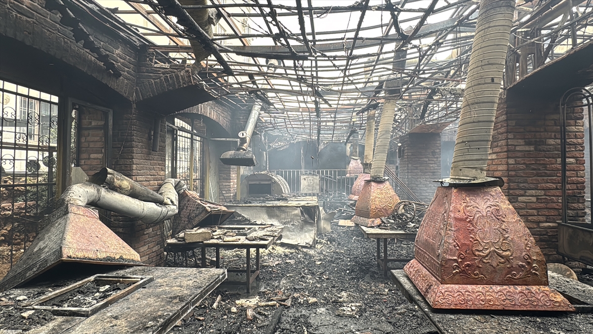 Gaziantep'te Restoran Yangını: İtfaiye Ekipleri Söndürdü