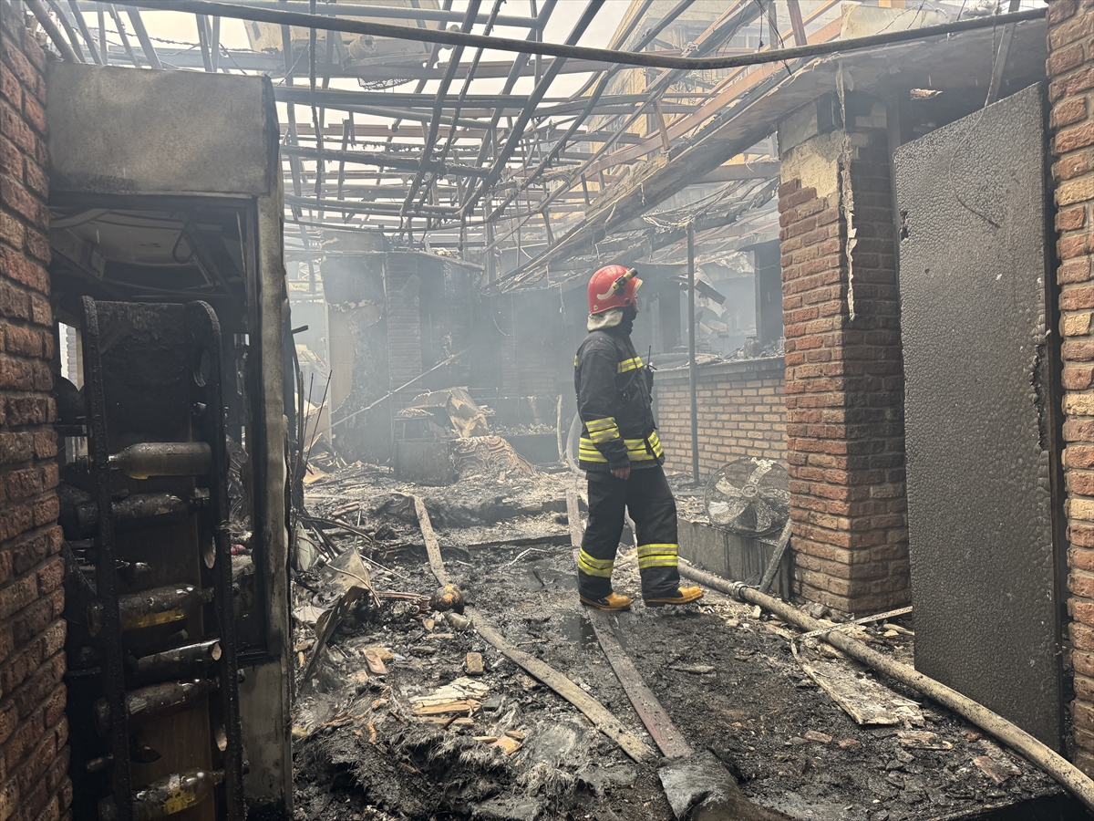 Gaziantep'te Restoran Yangını: İtfaiye Ekipleri Söndürdü