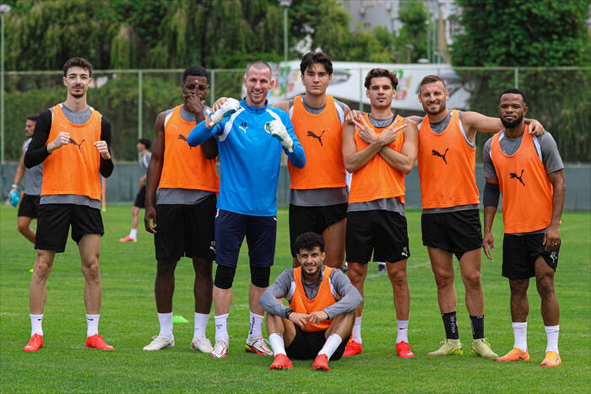 Alanyaspor, Eyüpspor maçı öncesi hazırlıklarını tamamladı