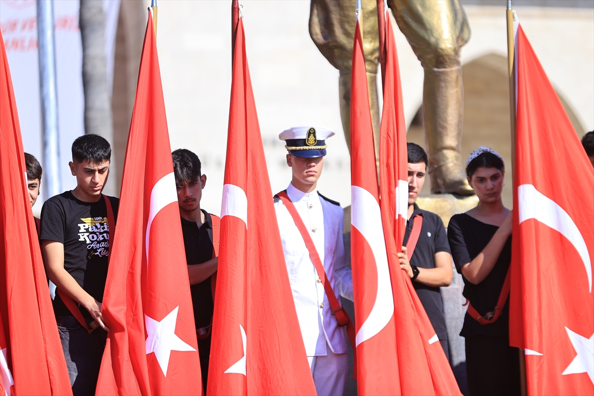 Adana, Mersin, Hatay ve Osmaniye'de Zafer Bayramı kutlandı