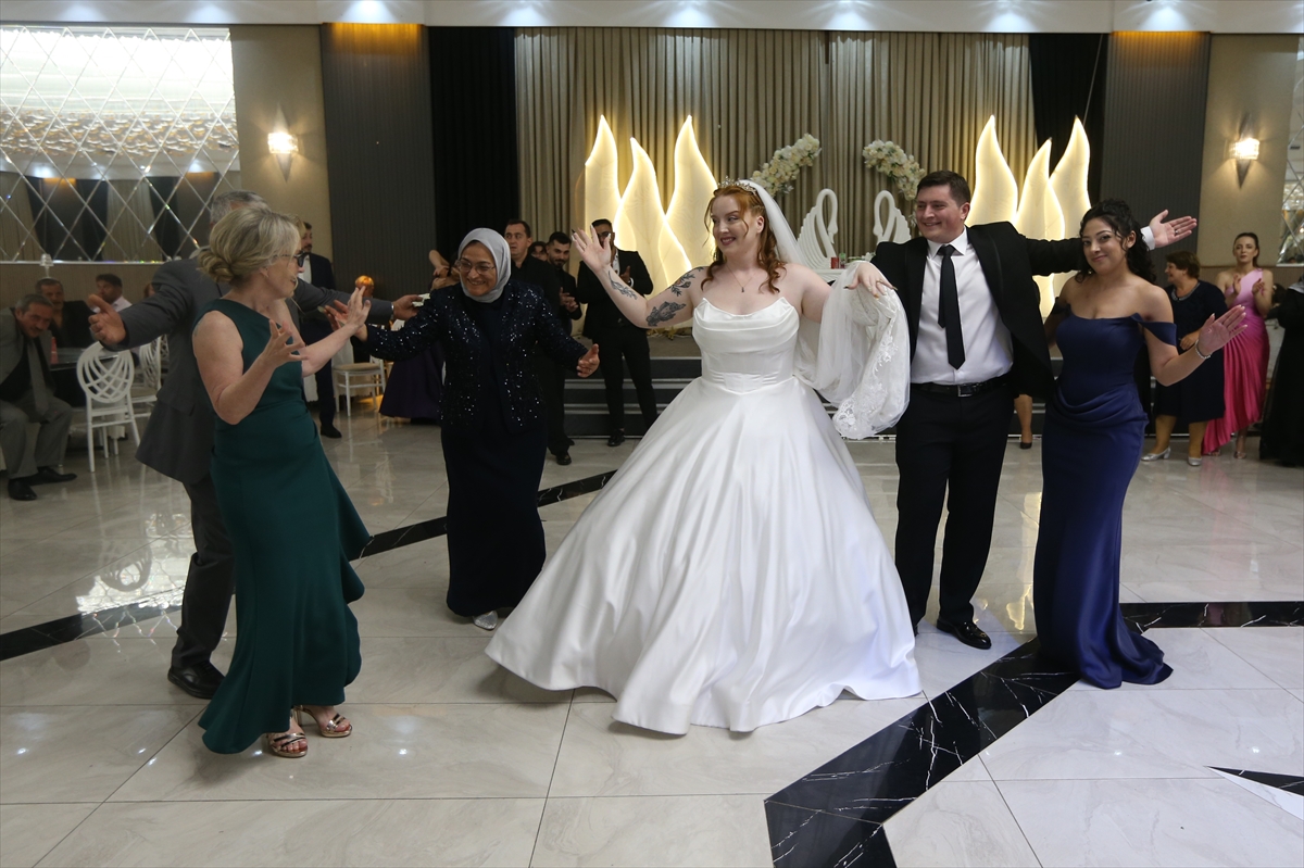 Las Vegas'tan Kars'a Gelin Geldi: Yılmaz-Picton Çifti Evlendi