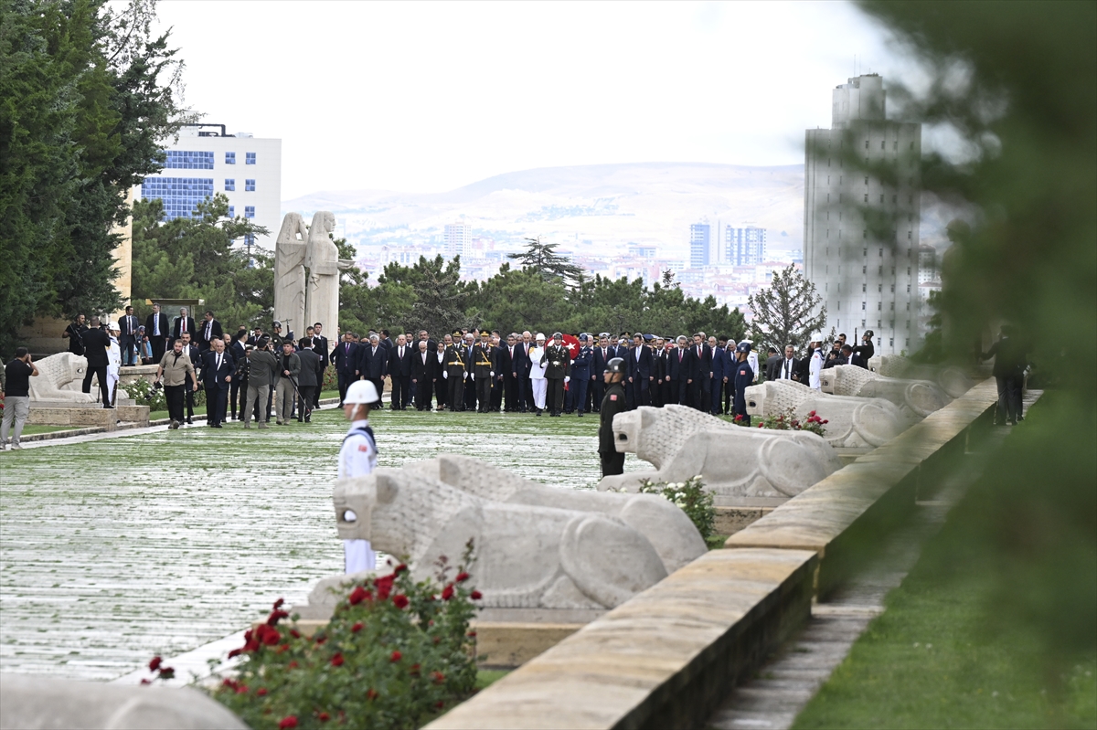 Cumhurbaşkanı Erdoğan: Büyük Zafer'in 104. yıl dönümünü kutluyoruz
