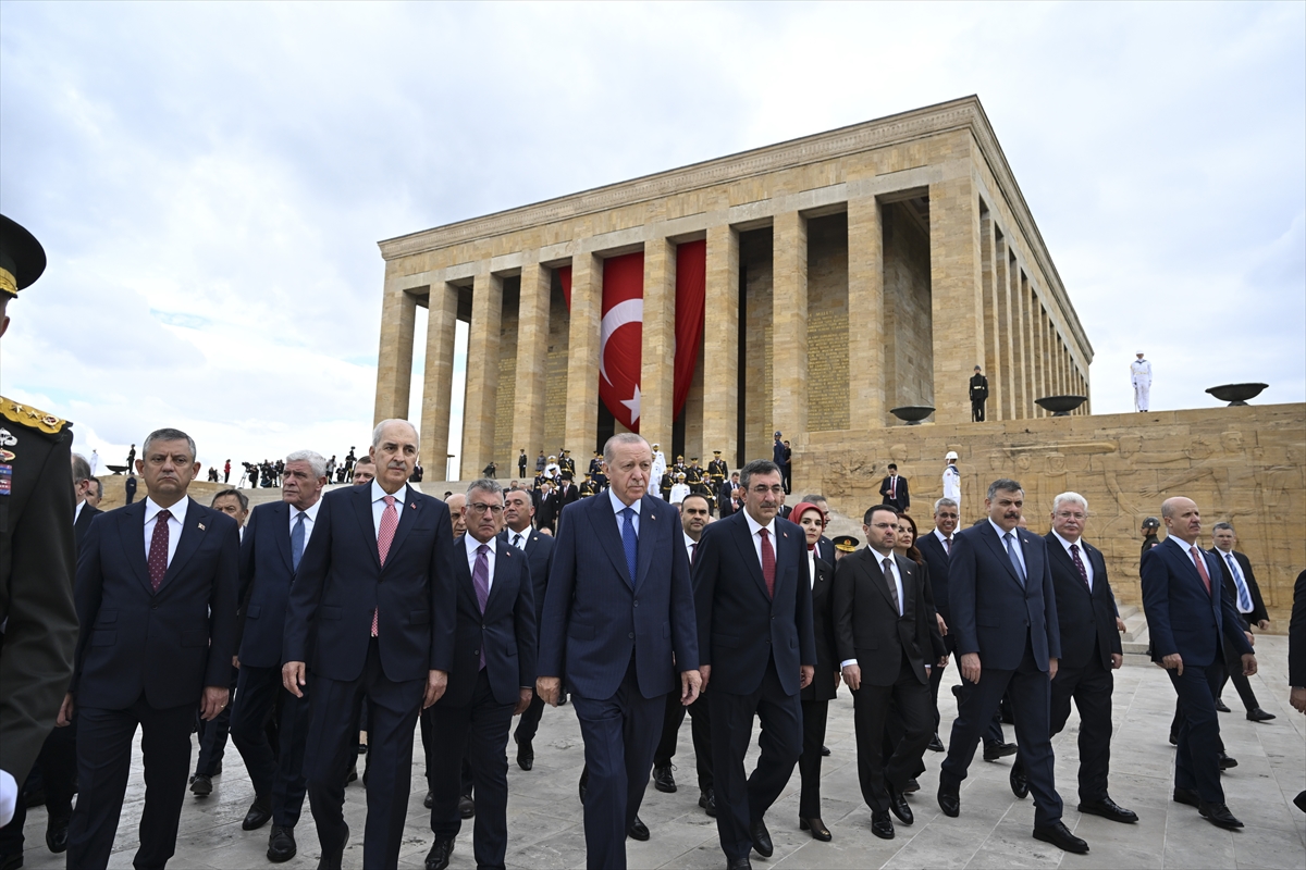 Cumhurbaşkanı Erdoğan: Büyük Zafer'in 104. yıl dönümünü kutluyoruz