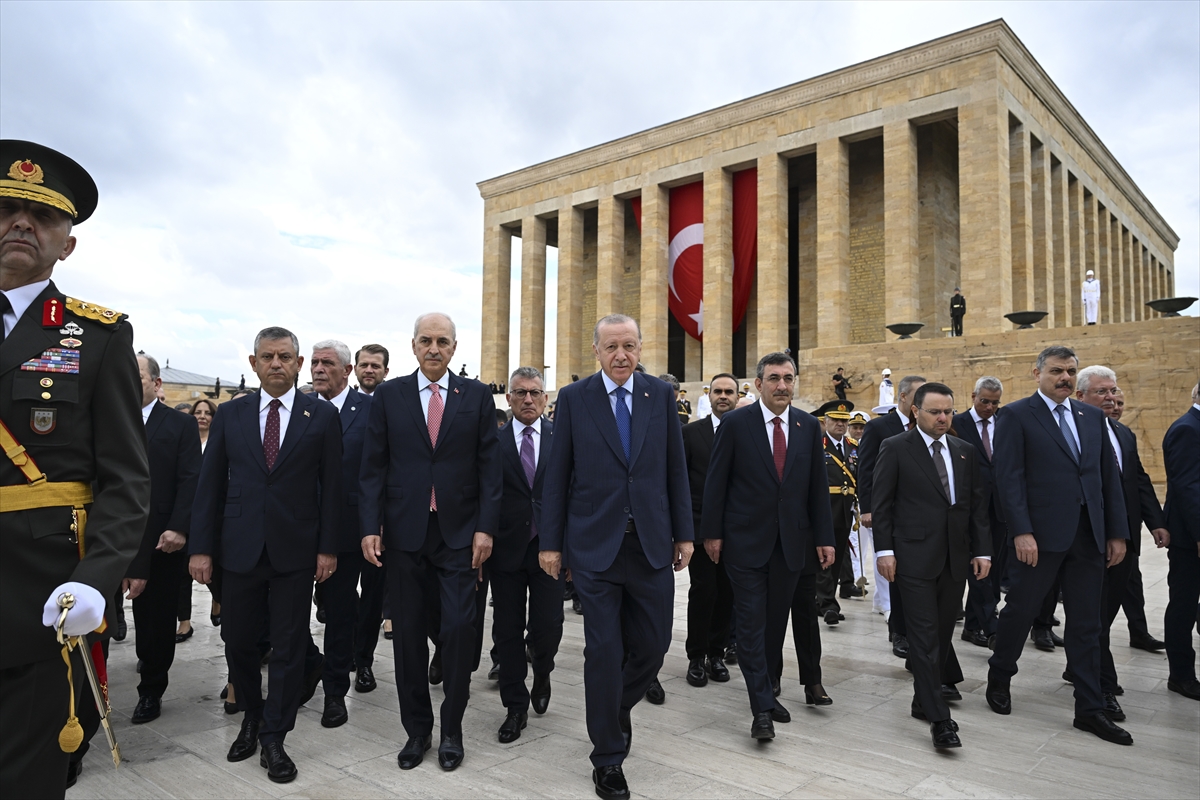 Cumhurbaşkanı Erdoğan: Büyük Zafer'in 104. yıl dönümünü kutluyoruz