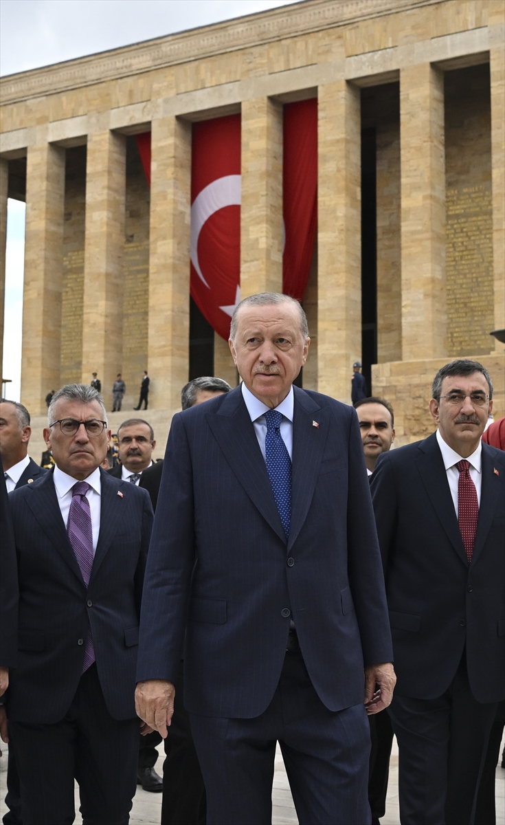 Cumhurbaşkanı Erdoğan: Büyük Zafer'in 104. yıl dönümünü kutluyoruz