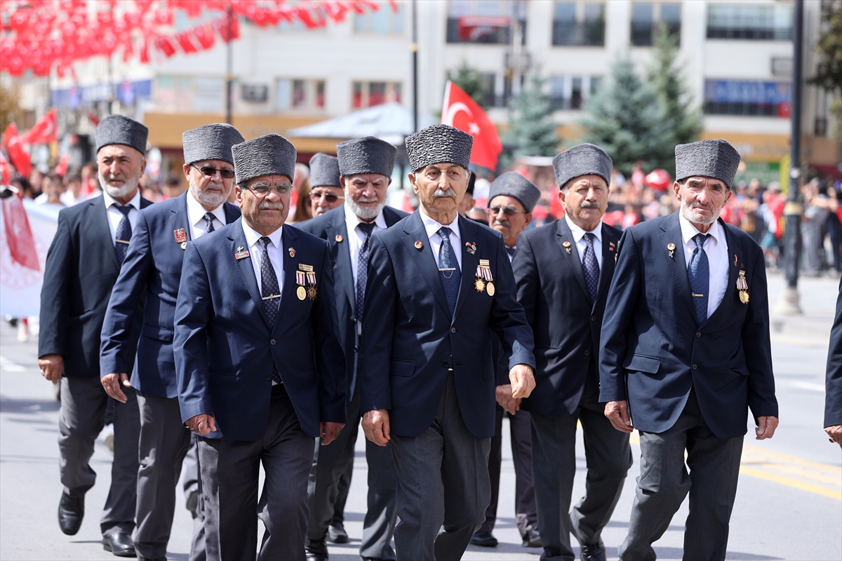 30 Ağustos Zafer Bayramı: İç Anadolu'da 7 il kutlandı
