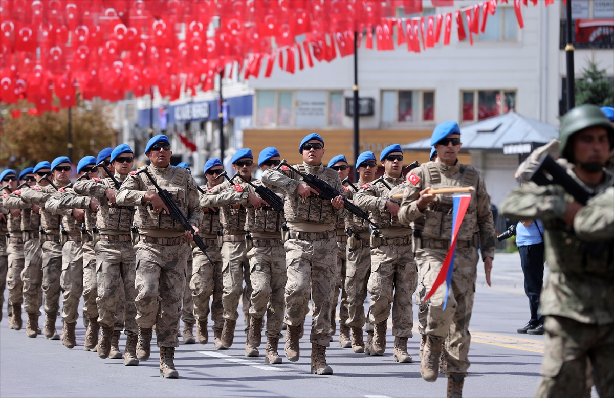 30 Ağustos Zafer Bayramı: İç Anadolu'da 7 il kutlandı
