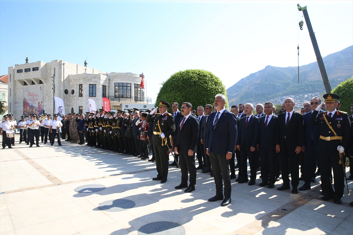 Adana, Mersin, Hatay ve Osmaniye'de Zafer Bayramı kutlandı