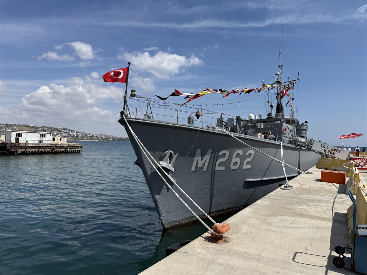 Tekirdağ'da TCG Enez mayın avlama gemisi ziyarete açıldı