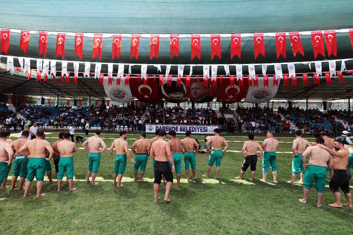 Feyzullah Aktürk: Zengibar Güreşleri'nde başpehlivan oldu
