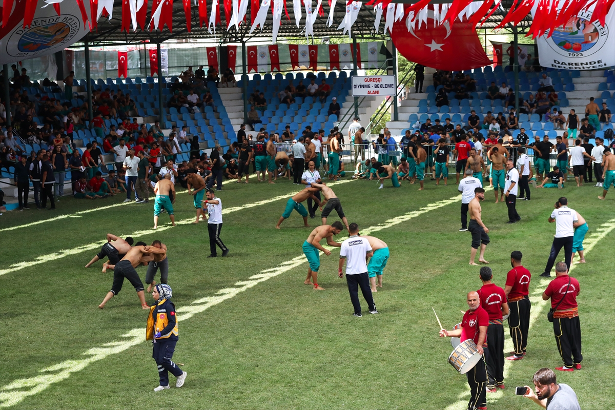 Feyzullah Aktürk: Zengibar Güreşleri'nde başpehlivan oldu