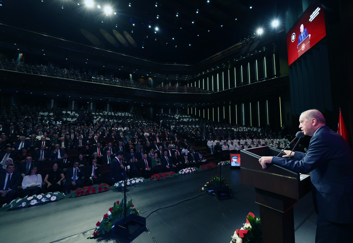 Erdoğan: Terör defterleri kapandıkça umutlar büyüyecek