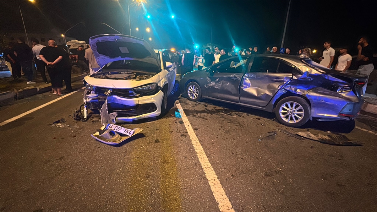 Düzce'de zincirleme trafik kazasında 2 kişi yaralandı