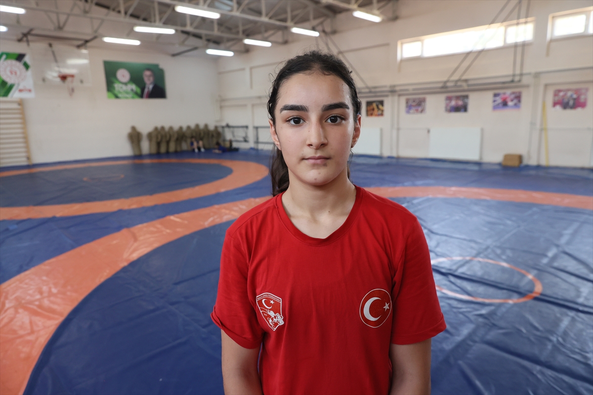 Genç Güreşçiler Hedef Belirledi: Yasemin Adar Gibi Zirveye
