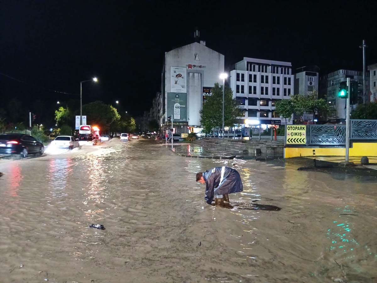 Ordu ve Giresun'da sağanak etkili oldu: Su baskınları yaşandı