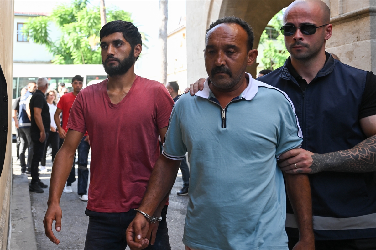 KKTC'deki yolcu gemisi kazasına ilişkin gözaltına alınan 9 kişi Girne Kaza Mahkemesi'ne çıkarıldı
