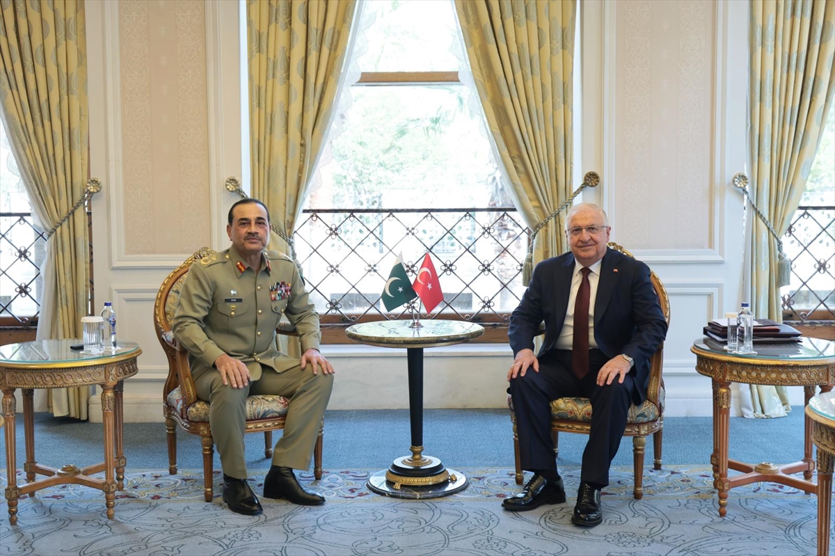 Milli Savunma Bakanı Güler: Pakistan Komutanı Munir ile görüştü